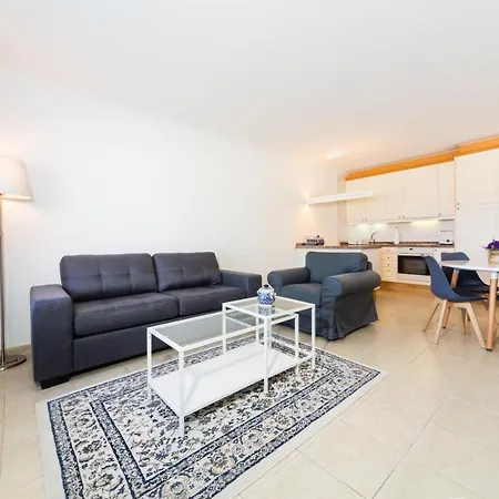 Apartment Bastian Beach. Casa Cheah. Sea View