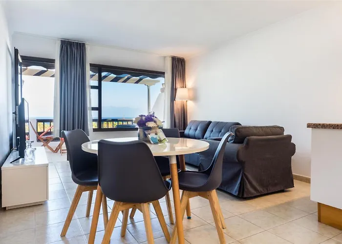 Apartment Bastian Beach. Casa Cheah. Sea View *